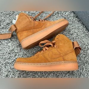 NIKE WMNS AIR FORCE 1 HI SUEDE TAWNY/ TAWNY